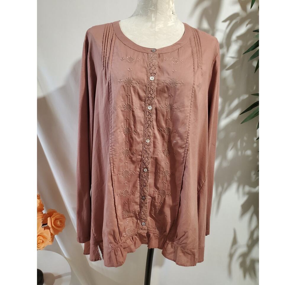 Logo Lavish Embroidered Lace Button Blouse Top Plus Size 1X Mauve Pink Cottage